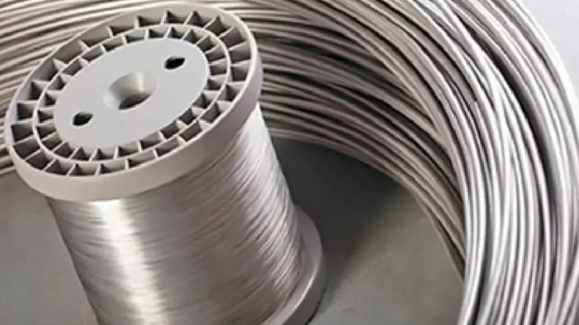 Алюмель проволока НМцАК2-2-1 0.2 мм